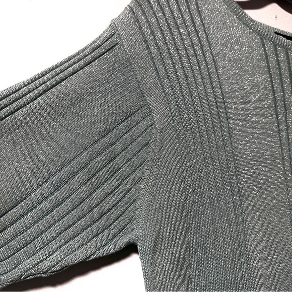 Vintage 90s Ice Blue Metallic Silk Knit Short Sleeve Sweater Women’s Size Large - Picture 5 of 10